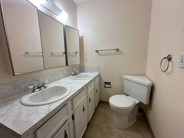 5233 Bartlett Avenue, Klamath Falls, OR 97603
