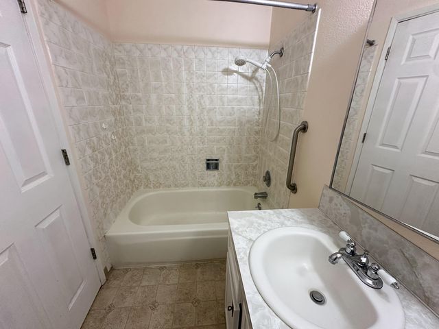 5233 Bartlett Avenue, Klamath Falls, OR 97603