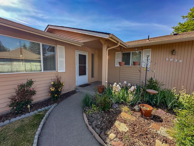 5233 Bartlett Avenue, Klamath Falls, OR 97603