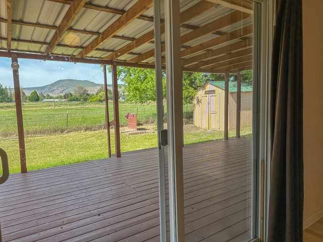 5233 Bartlett Avenue, Klamath Falls, OR 97603
