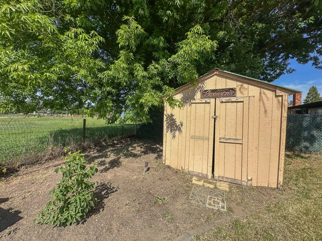 5233 Bartlett Avenue, Klamath Falls, OR 97603