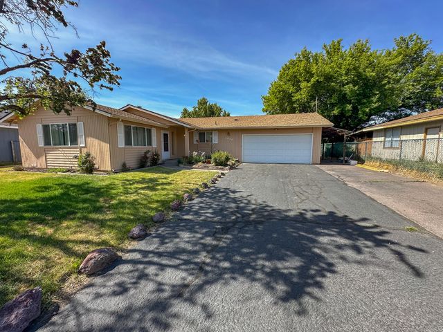 5233 Bartlett Avenue, Klamath Falls, OR 97603