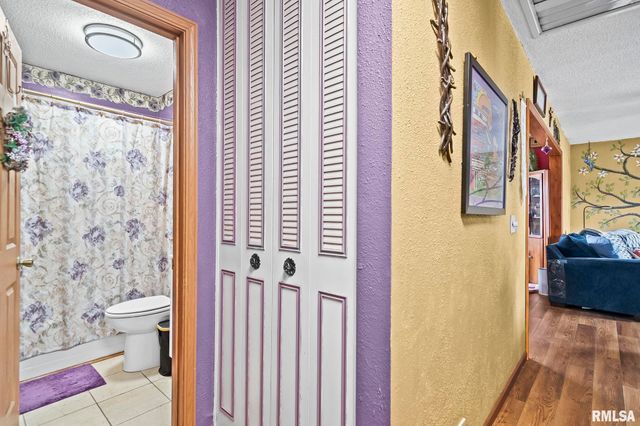 2409 Sutherland Road, Springfield, IL 62702