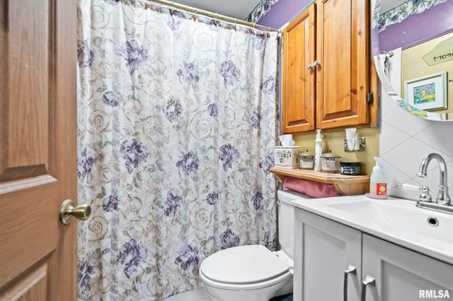 2409 Sutherland Road, Springfield, IL 62702