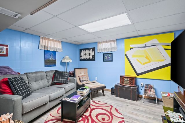 2409 Sutherland Road, Springfield, IL 62702