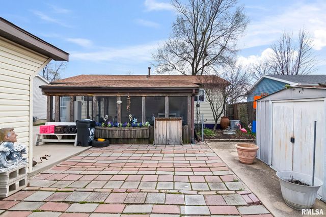 2409 Sutherland Road, Springfield, IL 62702