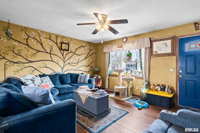 2409 Sutherland Road, Springfield, IL 62702