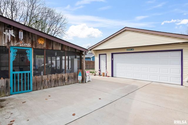 2409 Sutherland Road, Springfield, IL 62702