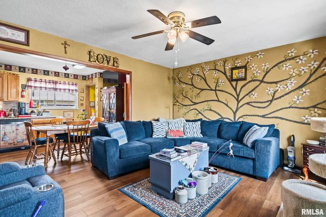 2409 Sutherland Road, Springfield, IL 62702