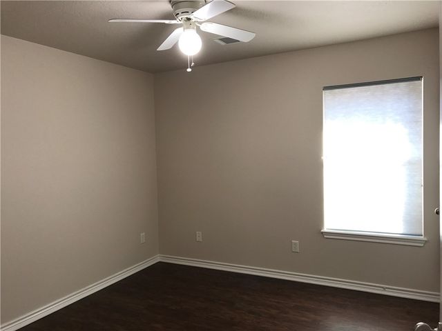 935 Crystal Dove, College Station, TX 77845