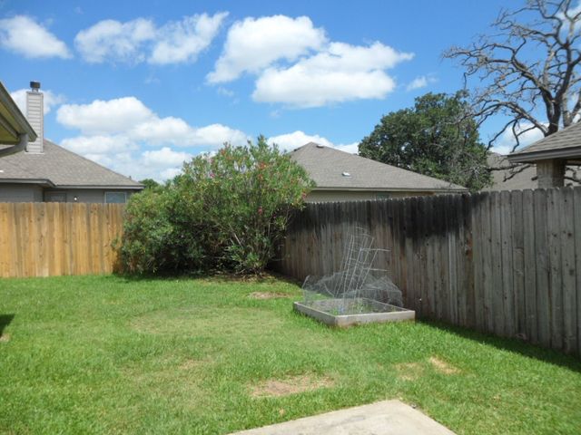 935 Crystal Dove, College Station, TX 77845