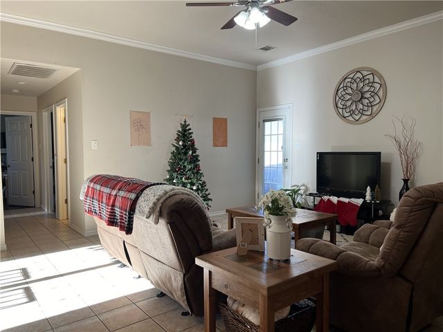 935 Crystal Dove, College Station, TX 77845