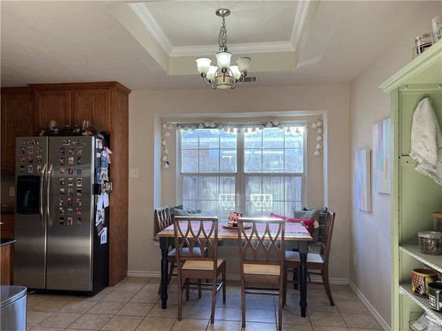 935 Crystal Dove, College Station, TX 77845