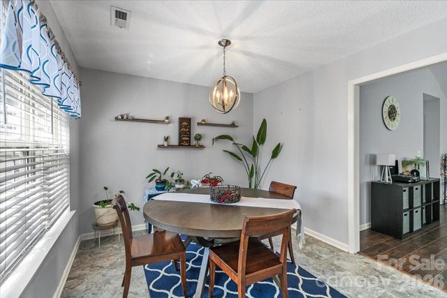 8636 Warwick Crest Lane, Charlotte, NC 28215