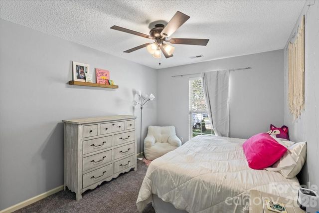 8636 Warwick Crest Lane, Charlotte, NC 28215