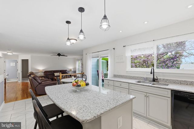 17241 PICKWICK DR, Purcellville, VA 20132