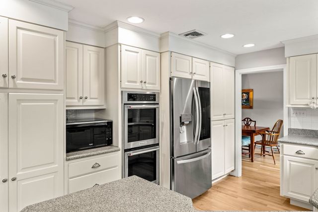 50 Holt Rd, Andover, MA 01810
