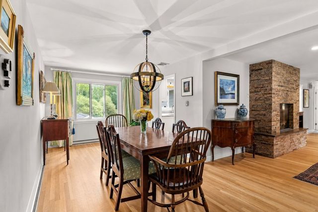 50 Holt Rd, Andover, MA 01810