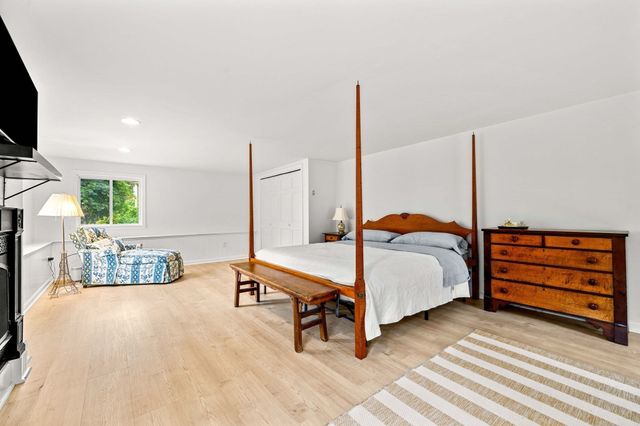 50 Holt Rd, Andover, MA 01810