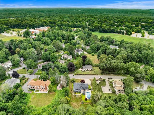 50 Holt Rd, Andover, MA 01810