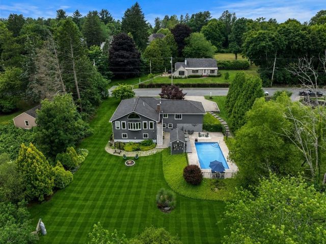 50 Holt Rd, Andover, MA 01810