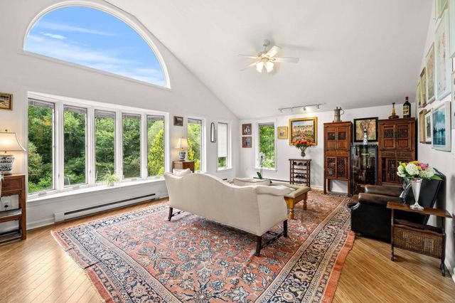 50 Holt Rd, Andover, MA 01810