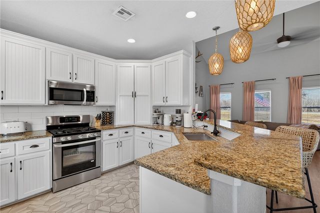 20401 County Road 1740, Mathis, TX 78368