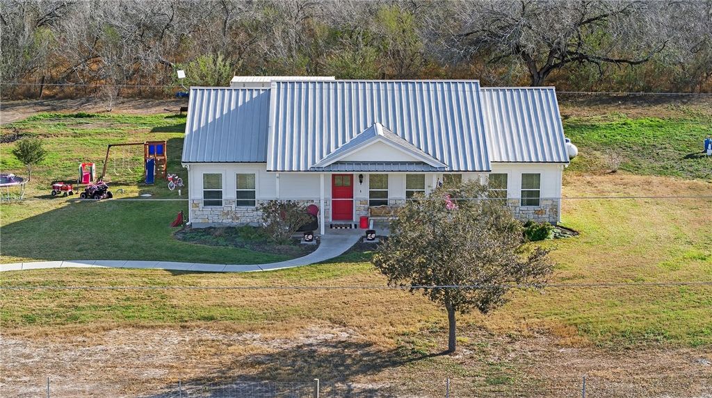 20401 County Road 1740, Mathis, TX 78368
