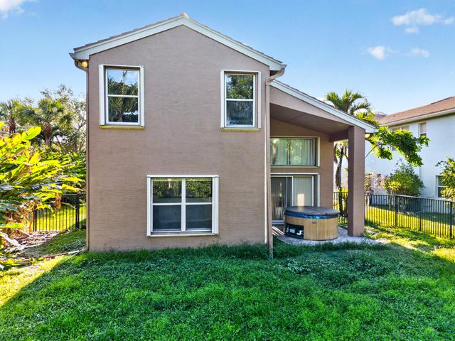 610 Peppergrass Run, Royal Palm Beach, FL 33411