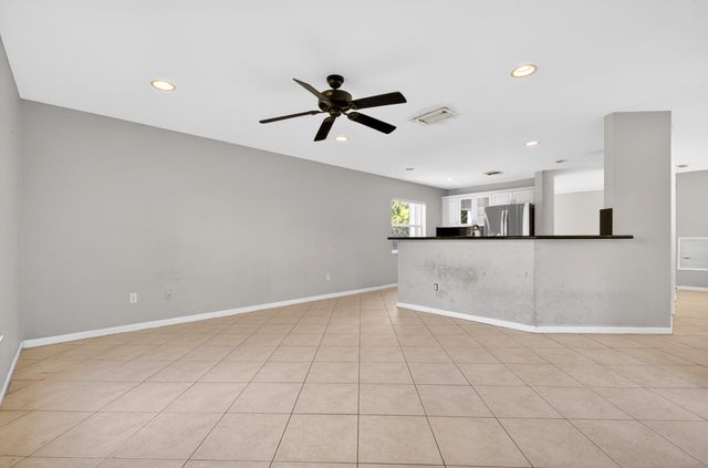 610 Peppergrass Run, Royal Palm Beach, FL 33411