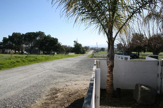 Santa Ana H, Hollister, CA 95023