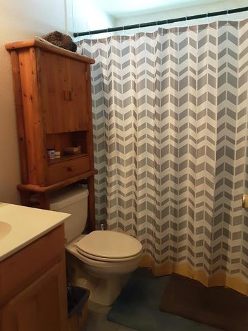 Santa Ana H, Hollister, CA 95023