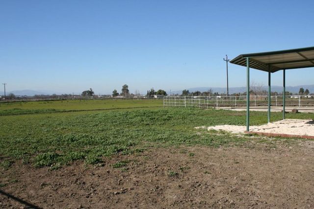 Santa Ana H, Hollister, CA 95023