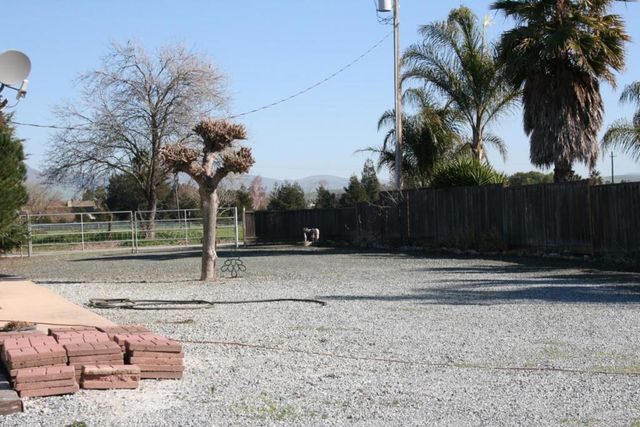 Santa Ana H, Hollister, CA 95023