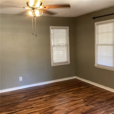 1112 E 4th St, Alice, TX 78332