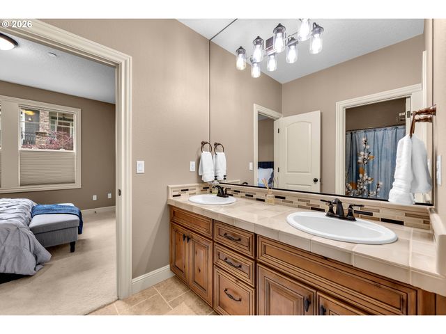 3412 Nw LACAMAS Ln, Camas, WA 98607