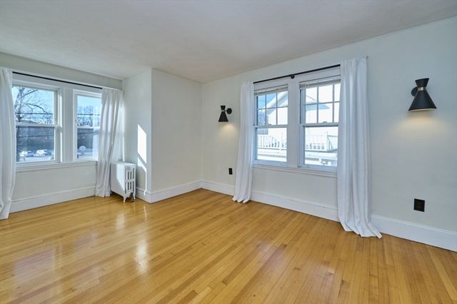 197 Governors Ave, Medford, MA 02155