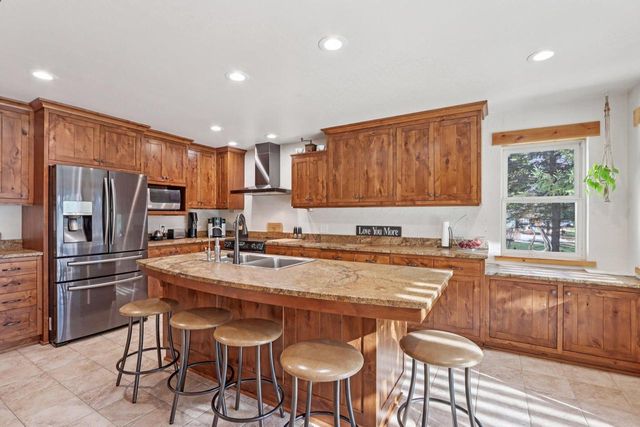 W354N5854 Lisbon ROAD, Oconomowoc, WI 53066
