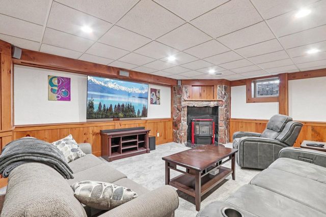 W354N5854 Lisbon ROAD, Oconomowoc, WI 53066