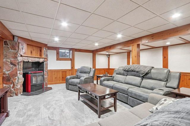 W354N5854 Lisbon ROAD, Oconomowoc, WI 53066