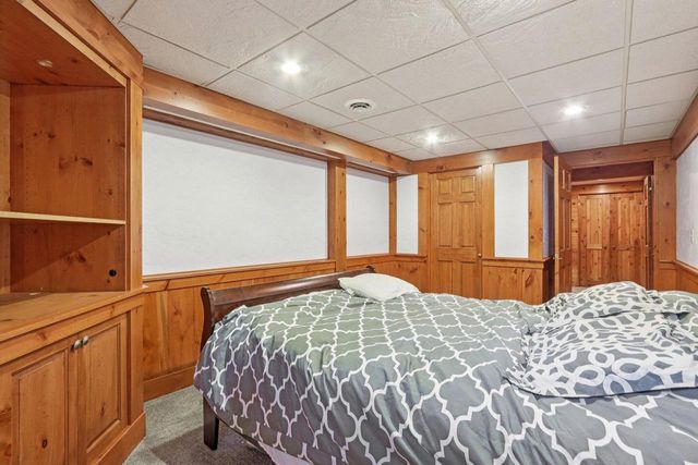 W354N5854 Lisbon ROAD, Oconomowoc, WI 53066