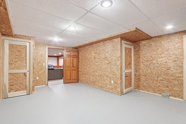 W354N5854 Lisbon ROAD, Oconomowoc, WI 53066
