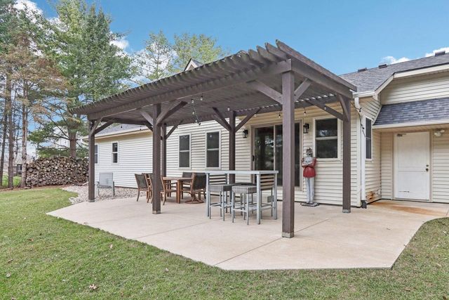 W354N5854 Lisbon ROAD, Oconomowoc, WI 53066
