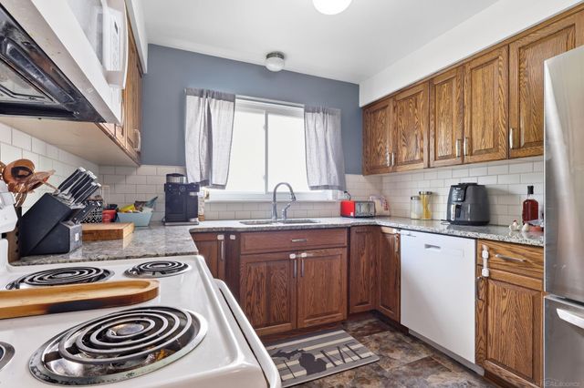 45471 Ronnen Drive, Macomb Twp, MI 48044