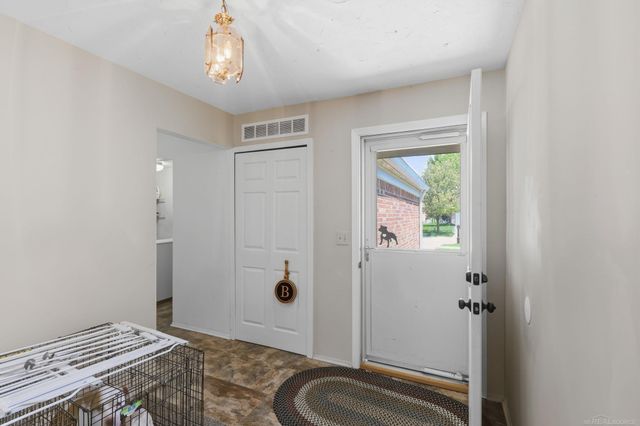 45471 Ronnen Drive, Macomb Twp, MI 48044