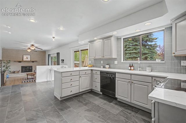 250 Silver Spring Drive, Colorado Springs, CO 80919