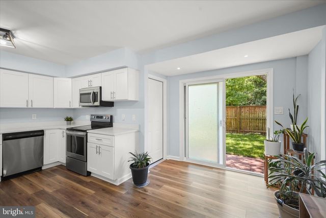 9764 BRAGG LN, Manassas, VA 20110