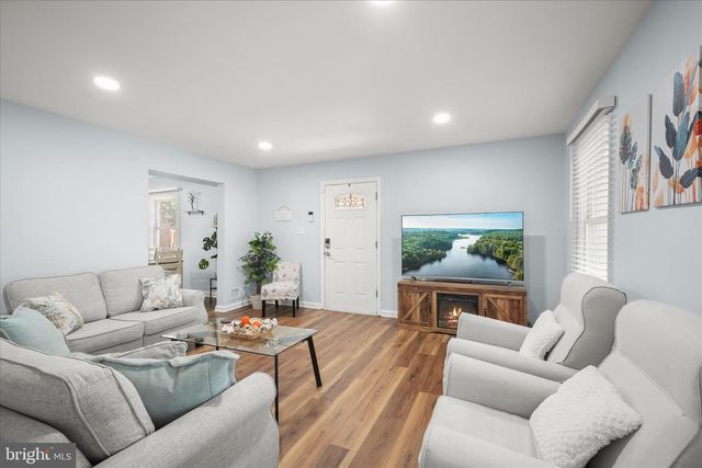 9764 BRAGG LN, Manassas, VA 20110