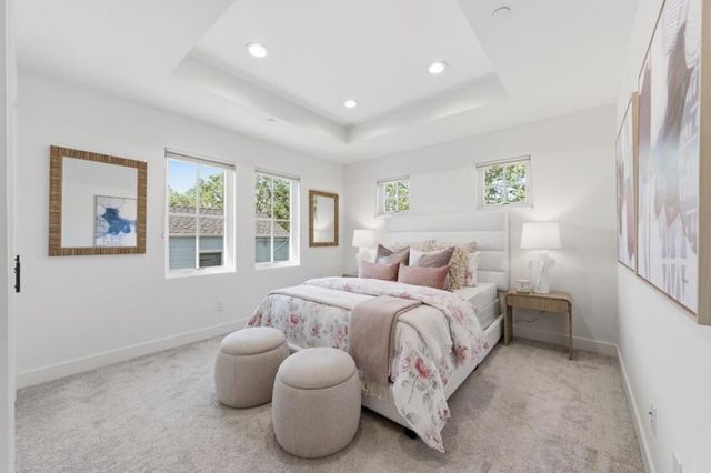 330 Grand Street, Redwood City, CA 94062