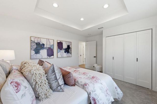 330 Grand Street, Redwood City, CA 94062